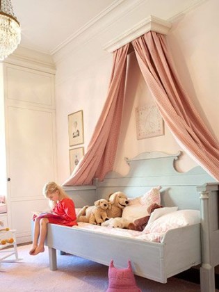 7 Dreamy DIY Bedroom Canopies