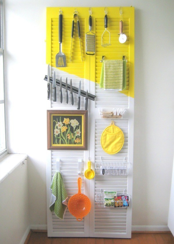 Kitchen, how to easily update your kitchen ,popular pin, kitchen upgrades, popular pin, DIY home improvement, easy home improvement, home improvement hacks.