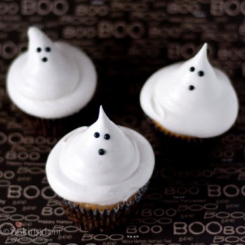 20 Yummy Halloween Cupcake Recipes7