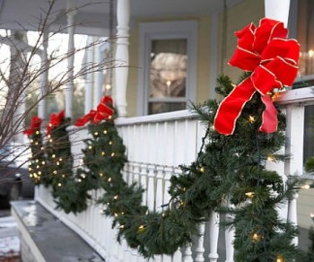 10-beautiful-christmas-garland-ideas7