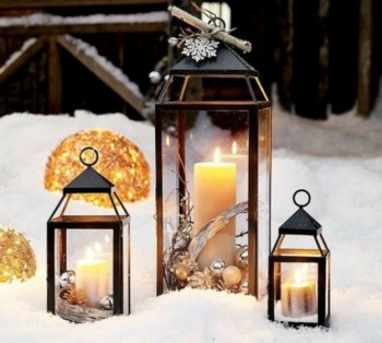 20 Ways to Decorate Your Porch for Christmas10