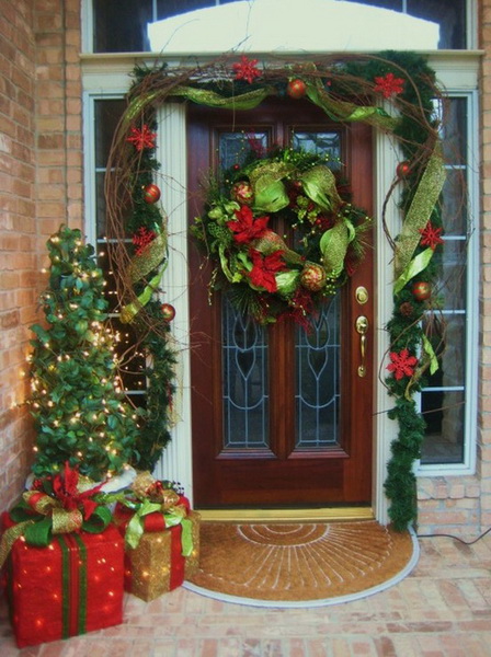 20 Ways to Decorate Your Porch for Christmas9