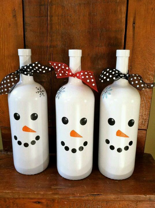 Christmas, Christmas decor, wine bottle repurpose projects, DIY Christmas decor, popular pin, holiday decor. 