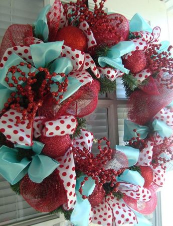 Tiffany Blue | Red, White, and Tiffany Blue | Red, White, and Tiffany Blue Christmas Decor | Chrismtas | Christmas Color Scheme | Christmas Decor Ideas | Christmas Color Scheme Ideas