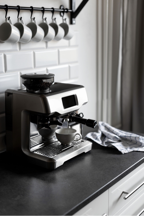 Coffee Bar At Home | diy ideas | coffee bar | at home coffee bar | kitchen ideas | kitchen design | coffee lover | diy coffee bar 