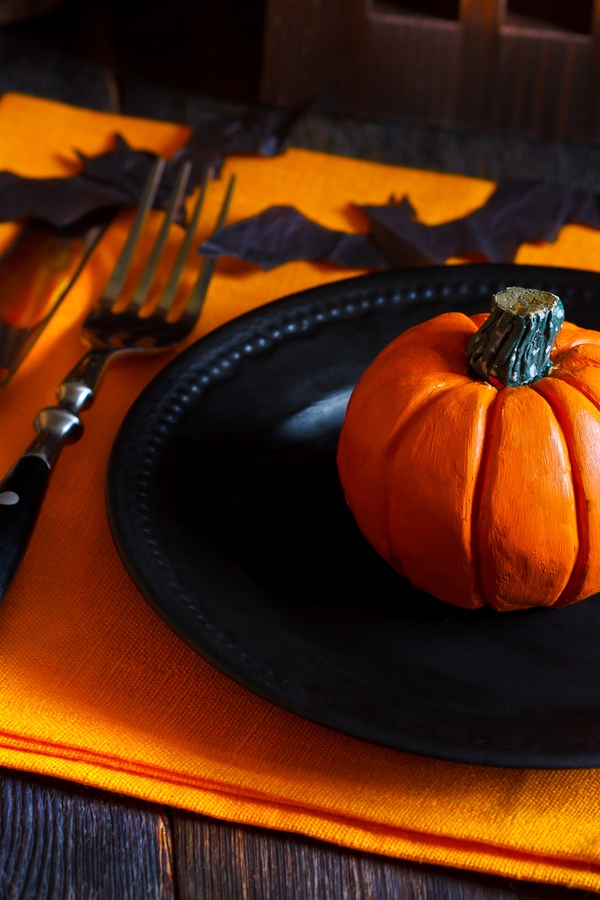 Table Decor For Halloween | Halloween | holiday | home decor | table decor | Halloween decor 