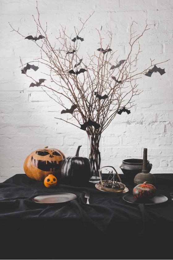Hauntingly Cute Table Decor For Halloween {That's Not A Trick To Pull Off}