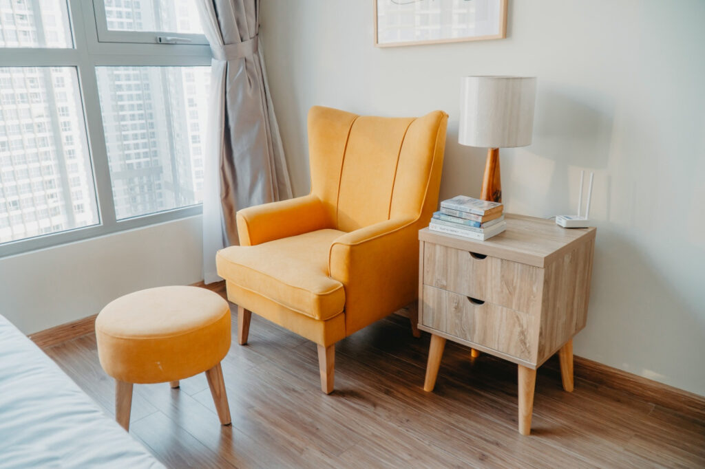 How to Changing the Color of Your Furniture without Sanding